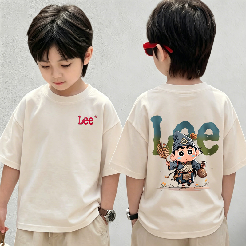 LUMI BABY เสื้อยืดเด็ก ผ้าฝ้าย 100% เสื้อเด็กผู้ชาย แฟชั่น LEE Collaboration เสื้อยืดพิมพ์ลาย ไซส์ 90-150 นุ่ม ใส่สบาย