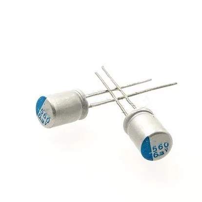 100pcs ตัวเก็บประจุอลูมิเนียมอิเล็กโทรลีติค 560uF 6.3V 6.3V560uF 6.3x8 มม.