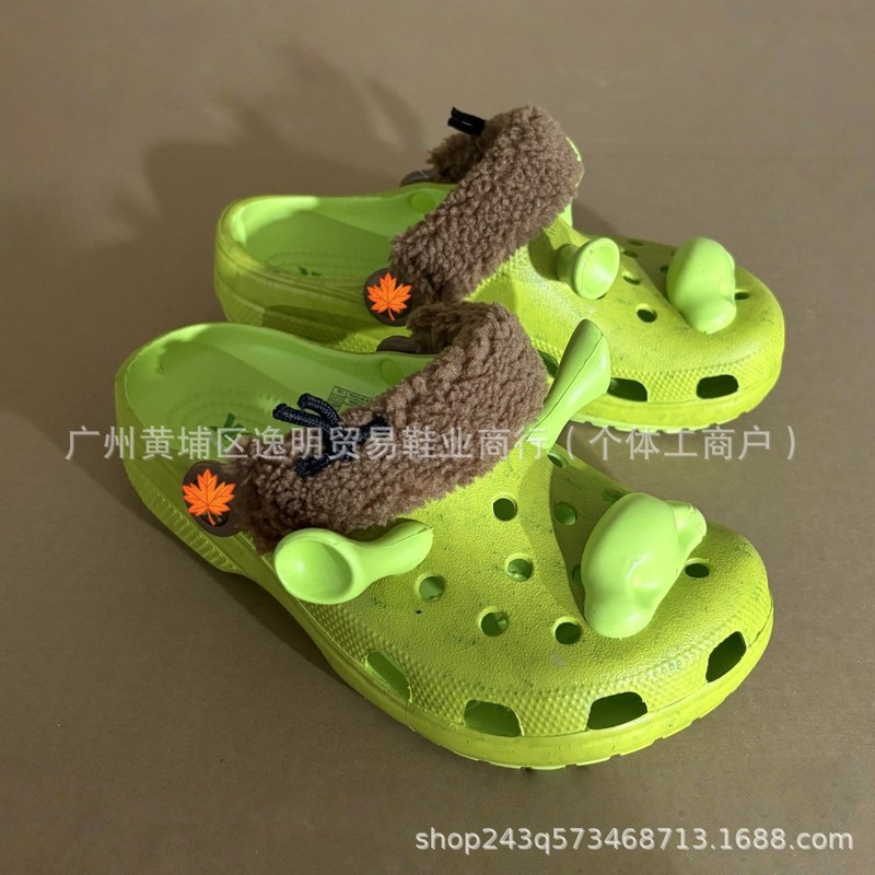 รองเท้าแตะ Crocs Shrek Clogs Summer Cloud สำหรับผู้หญิง รองเท้าลำลองสำหรับใส่ในบ้านและนอกบ้าน