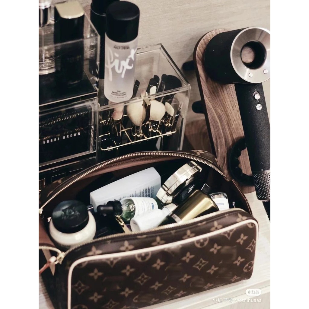 Louis Vuitton เคลือบผ้าใบและหนังวัว Trim Wash Bag Wash Bag TKNT