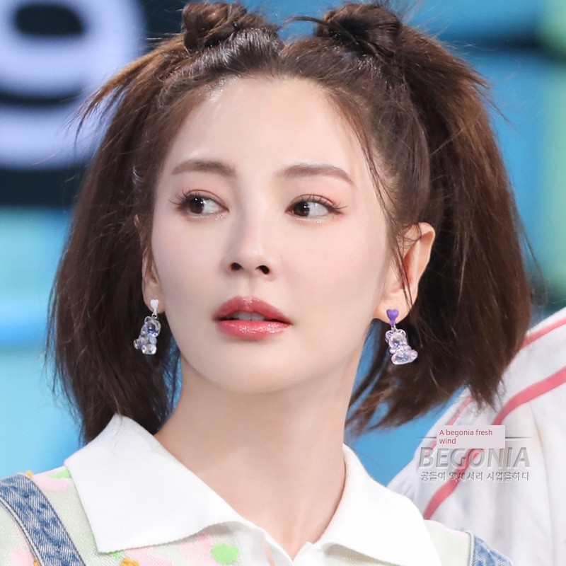 ต่างหูใส Zhang Yuqi จี้หมีน่ารักต่างหูผู้หญิง