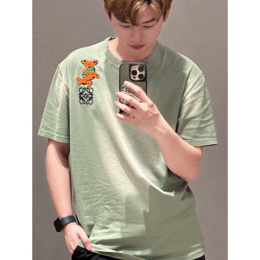 2026/Loewe/Loewe ผู้ชายผู้หญิงเสื้อยืดพิมพ์ลายเสื้อยืดลําลองเสื้อยืดคอกลมทุกวัน Commuter Street Wear
