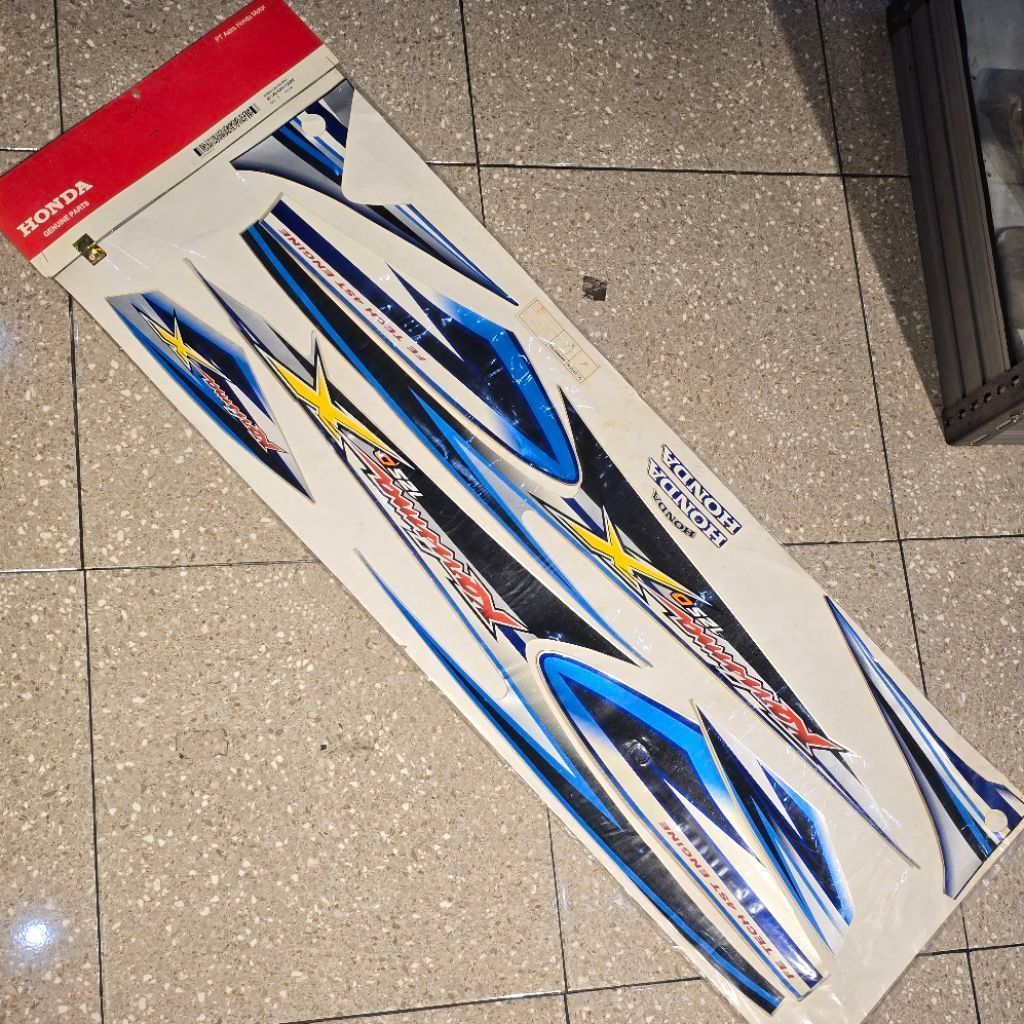 LIST STRIPE STRIPING STICKER BODY SET KARISMA X 125 D DISC SILVER BLUE BLACK ORIGINAL AHM 871X0 KPH 