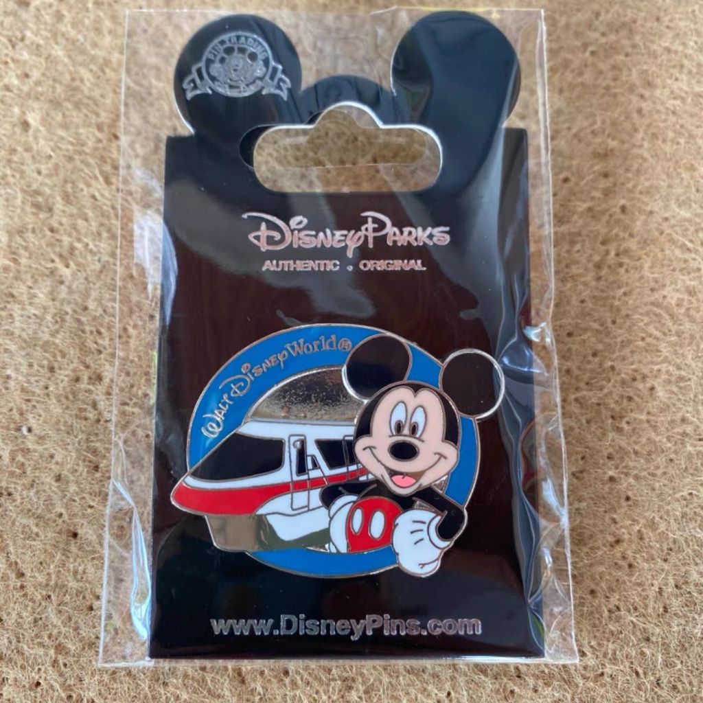 Disney Badge disney pin disney disney Tokyo Game Badge Mickey PDD8.25-136