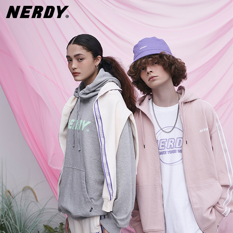 เสื้อกีฬาเทปโลโก้ NERDY PNEF21KE10