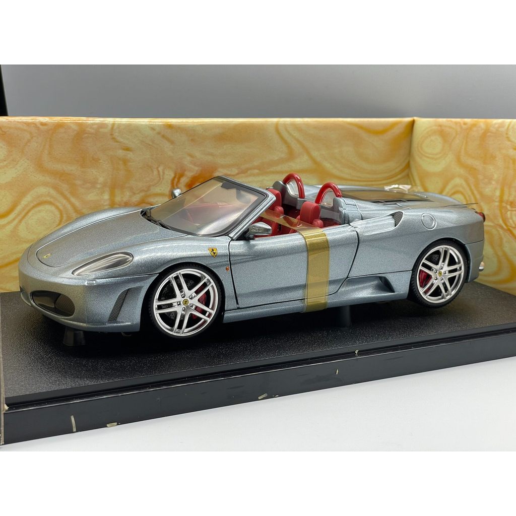 1/18 Hot Wheels Ferrari F430 Spider Silver Convertible Blue