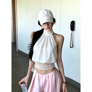 Vogue🌟พร้อมส่ง🌟 เสื้อคล้องคอแบบผูก ดีไซน์ชายเสื้อลายลูกไม้ ทรงครอปเปิดหลังเซ็กซี่ (FY5231)