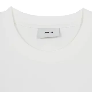 MLB เสื้อยืด ยูนิเซ็กซ์ New Year Horse Back Graphic T-Shirts รุ่น 3ATSQ0161 50IVS สีขาวงาช้าง
