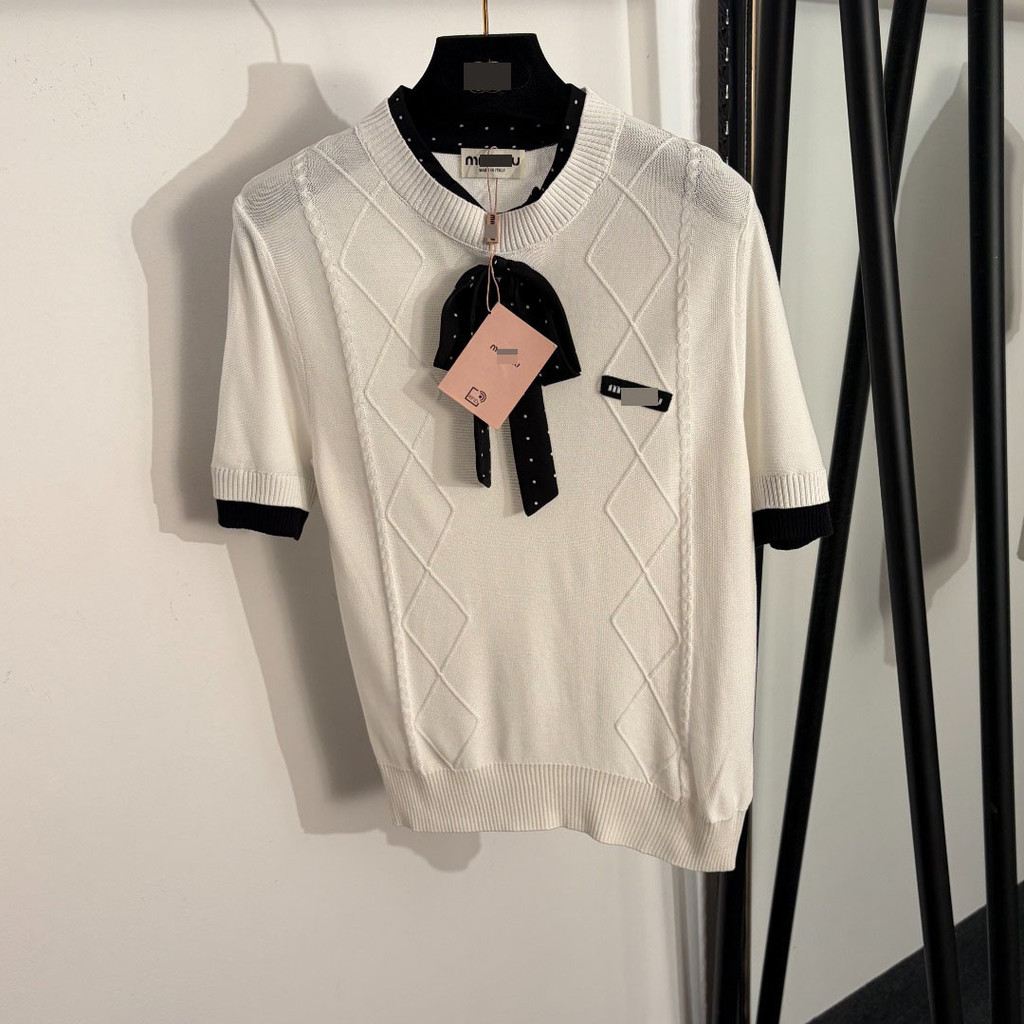 FM7E Mi ** Classy Slim-fit Dopamine ป้ายคอปกสไตล์หวาน Letter Bow แขนสั้น Wool Kn