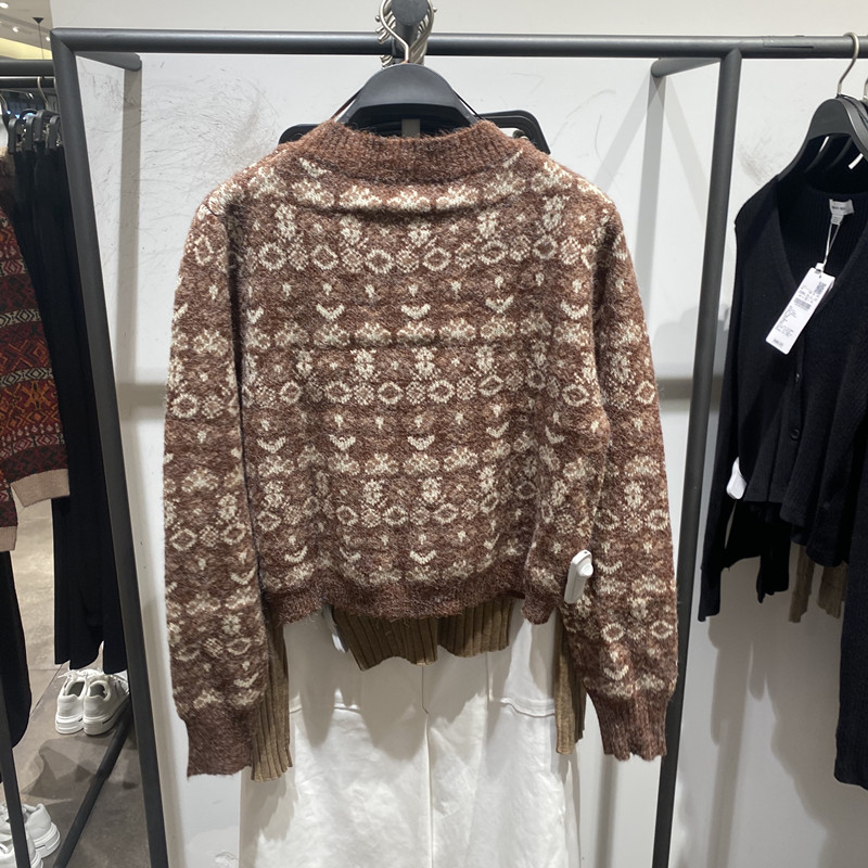 เสื้อกันหนาวสำหรับผู้หญิง ฤดูใบไม้ร่วง ลายภาษาฝรั่งเศสรุ่นเรโทร คอสแควร์ สเวตเตอร์ WL40S9DE2000