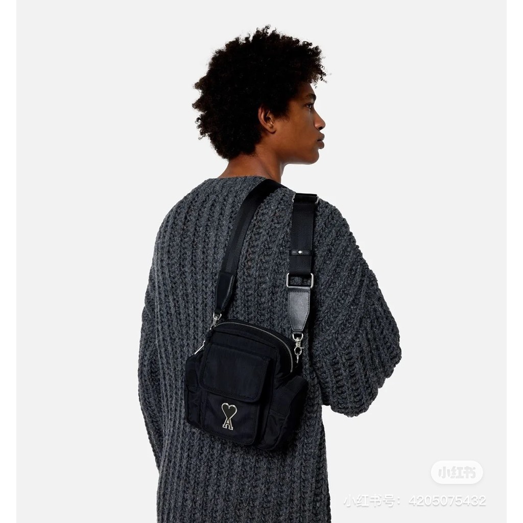 AMI 2022SS กระเป๋าสะพายกระเป๋ากล้องผู้ชาย