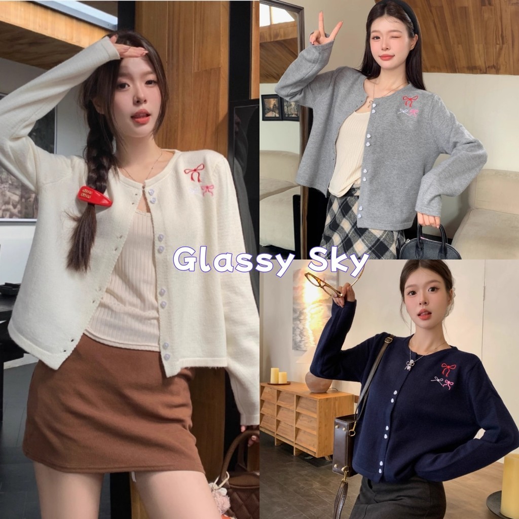 Glassy Sky💖พร้อมส่ง💖เสื้อไหมพรมคาดิแกรน กระดุมหัวใจ น่ารัก ดีเทลปักลายโบว สวมใส่สบาย (Z043)