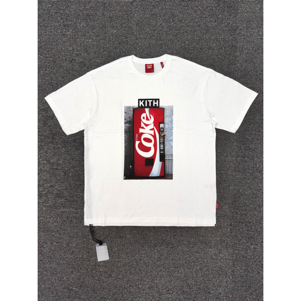 KITH x COCA-COLA เสื้อยืดแขนสั้น พิมพ์ลายป้ายโฆษณา