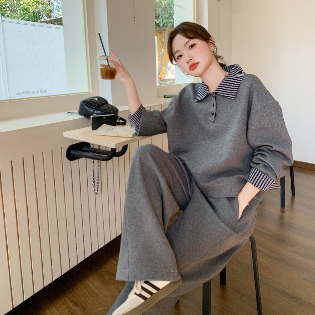 ชุดกีฬาผู้หญิงสำหรับฤดูหนาว สไตล์แฟชั่นดีไซน์ขากว้าง ใส่สบาย มีเสื้อกันหนาวและกางเกงสองชิ้น [จัดส่งด่วน]