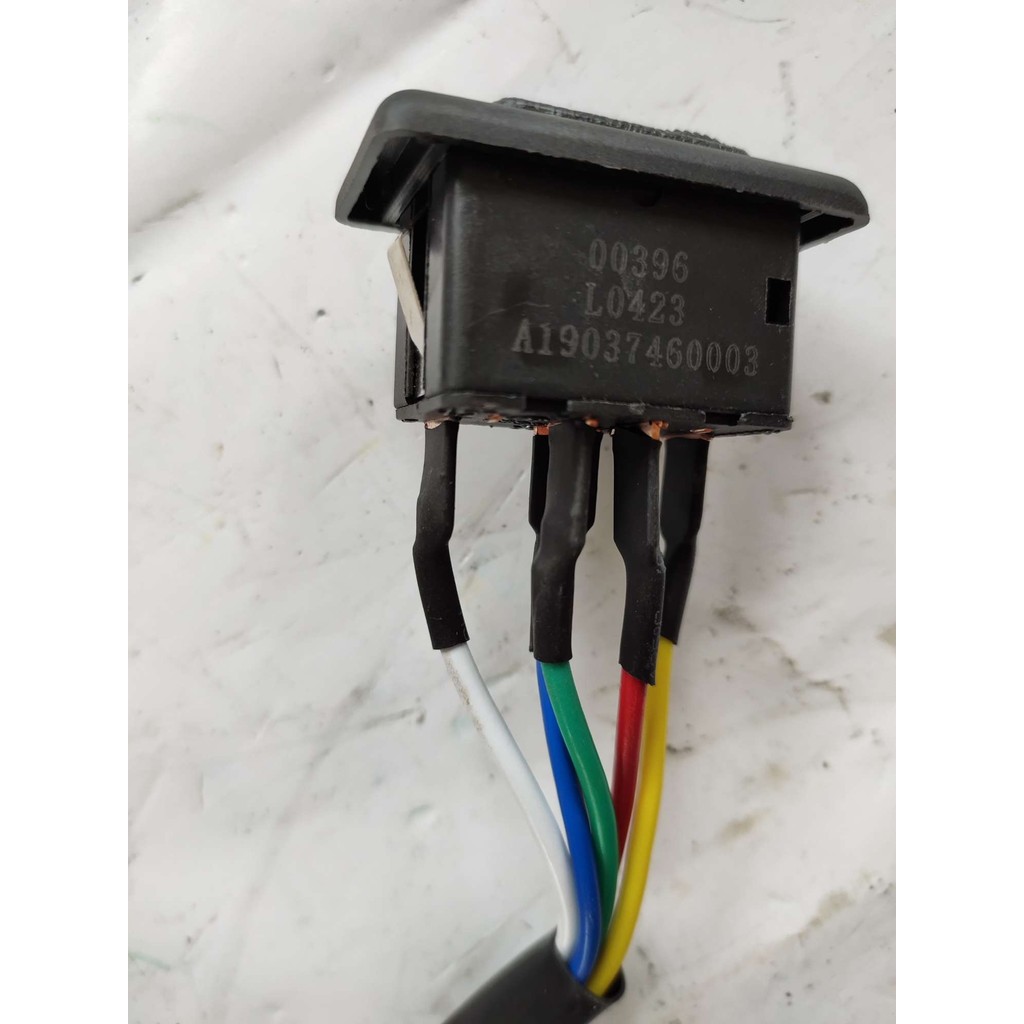 T Tang Jun Ouling T1K1K3T3T6/T7 โรงงานเดิมกระจกลิฟท์ลิฟท์สวิทช์ A19037460003