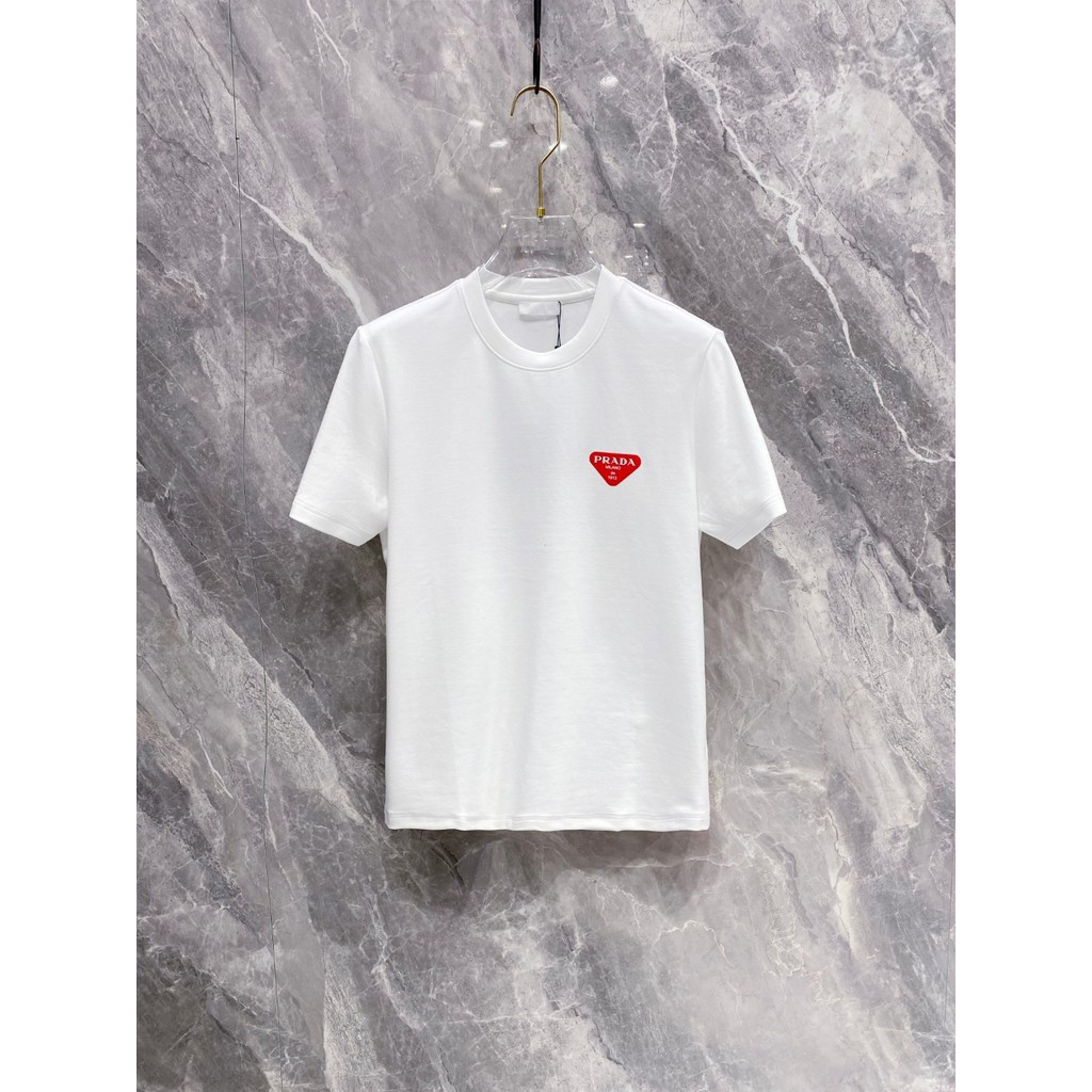 Prada/Prada 2026 คลาสสิกรอบคอแขนสั้นเสื้อยืดผู้ชายผู้หญิงสไตล์ Simple Basic Counter สไตล์อเมริกันอิน