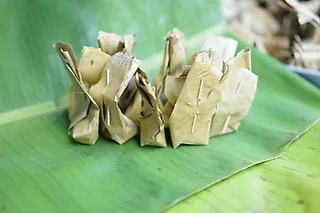 แม่เ​ฉวี​วรรณ​ เชียงใหม่​ กาละแม​เสวย กาละแม​รวมรสและห่อใบตองอบสะอาด 500 กรัม