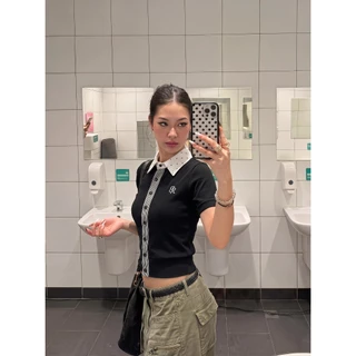 B&R พร้อมส่ง เสื้อยืดแขนสั้นถัก เสื้อปลอมสองชั้น ผู้หญิง งานปัก สั้นกระชับเอว ปกเสื้อลายจุด การบล็อกสีลายทาง