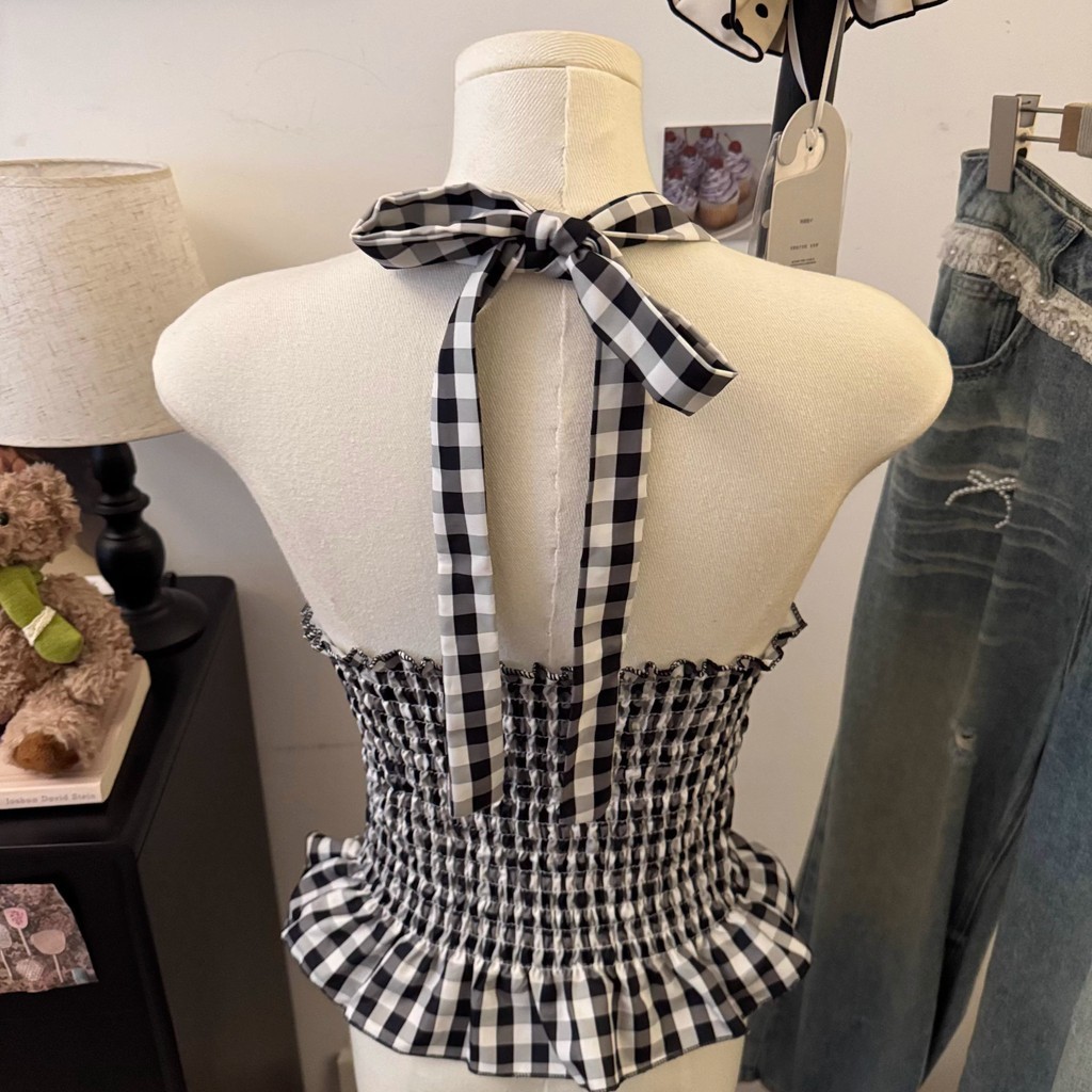 🌻Qingsun  เข้ารูป แขนกุด เสื้อคล้องคอ ลายจุดสีขาวดำใส่สบาย น่ารักมาก เสริมฟองน้ำในตัว 