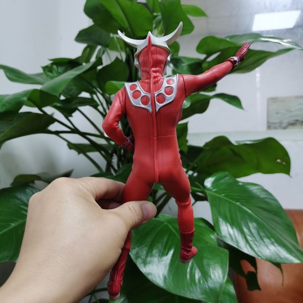 Xplus Xplus x-plus SHF Leo Ultraman Combat Posture Debut การจับคู่สีปกติสไตล์เดียวกัน B02