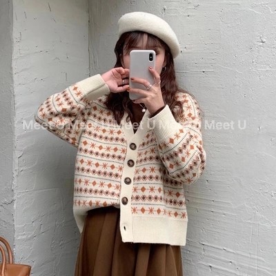 สไตล์ญี่ปุ่นสไตล์อ่อนโยนเสื้อกันหนาวแจ็คเก็ตเสื้อถักสไตล์ใหม่ Retro เพชร V คอปุ่มเสื้อแขนยาว (099H2)