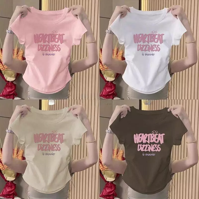 [จัดส่งจากกรุงเทพฯ] เสื้อยืดผู้หญิง (S-XL) หลากหลายไซส์และสี แขนสั้นทรงเข้ารูปพิมพ์ลายตัวอักษร สไตล์ฤดูร้อนใหม่สำหรับสาว