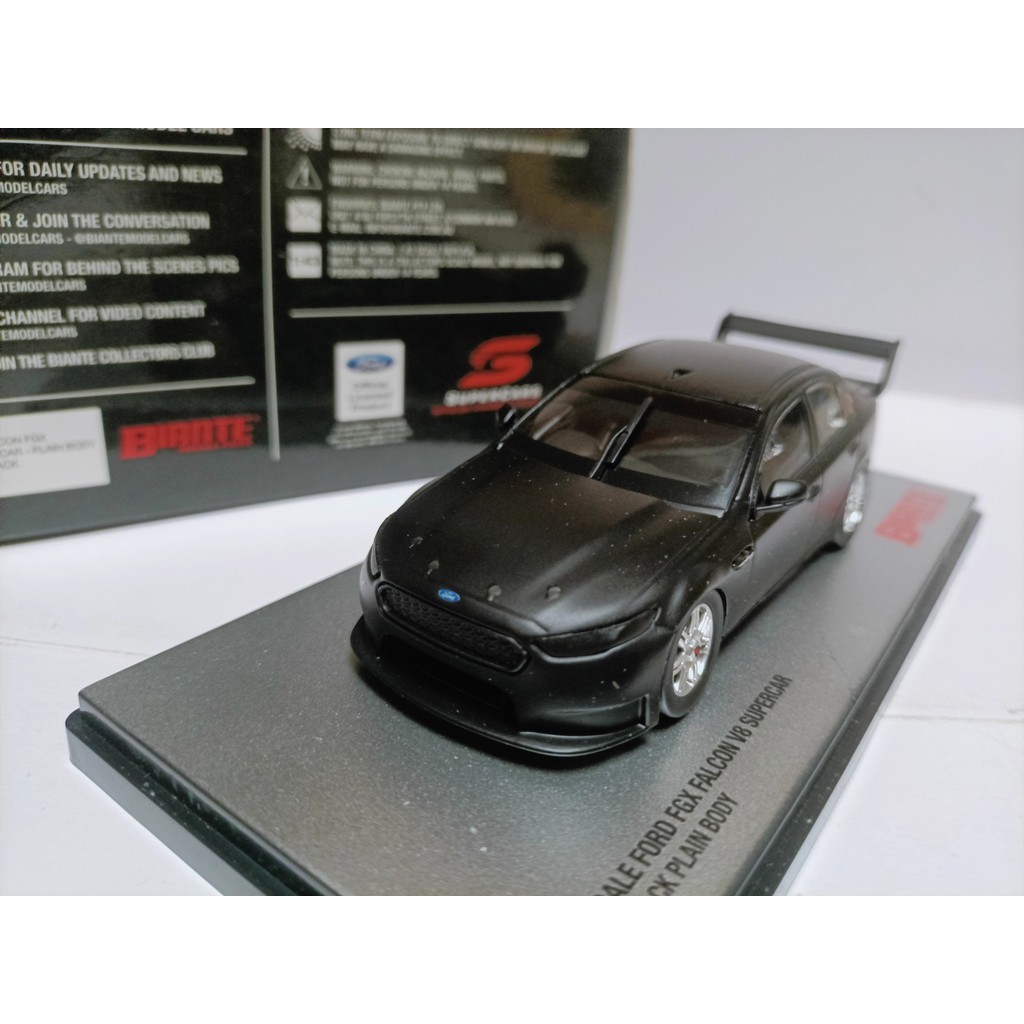 Biante 1 43 Ford Falcon ดัดแปลงรถสปอร์ตรุ่น Ford Falcon FGX V8 Frosted สีดํา