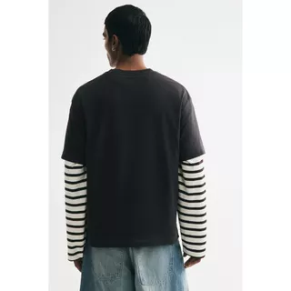 H&M(เอชแอนด์เอ็ม) เสื้อยืดทรงหลวม (Loose Fit T-shirt) ผู้ชาย 0972640_27