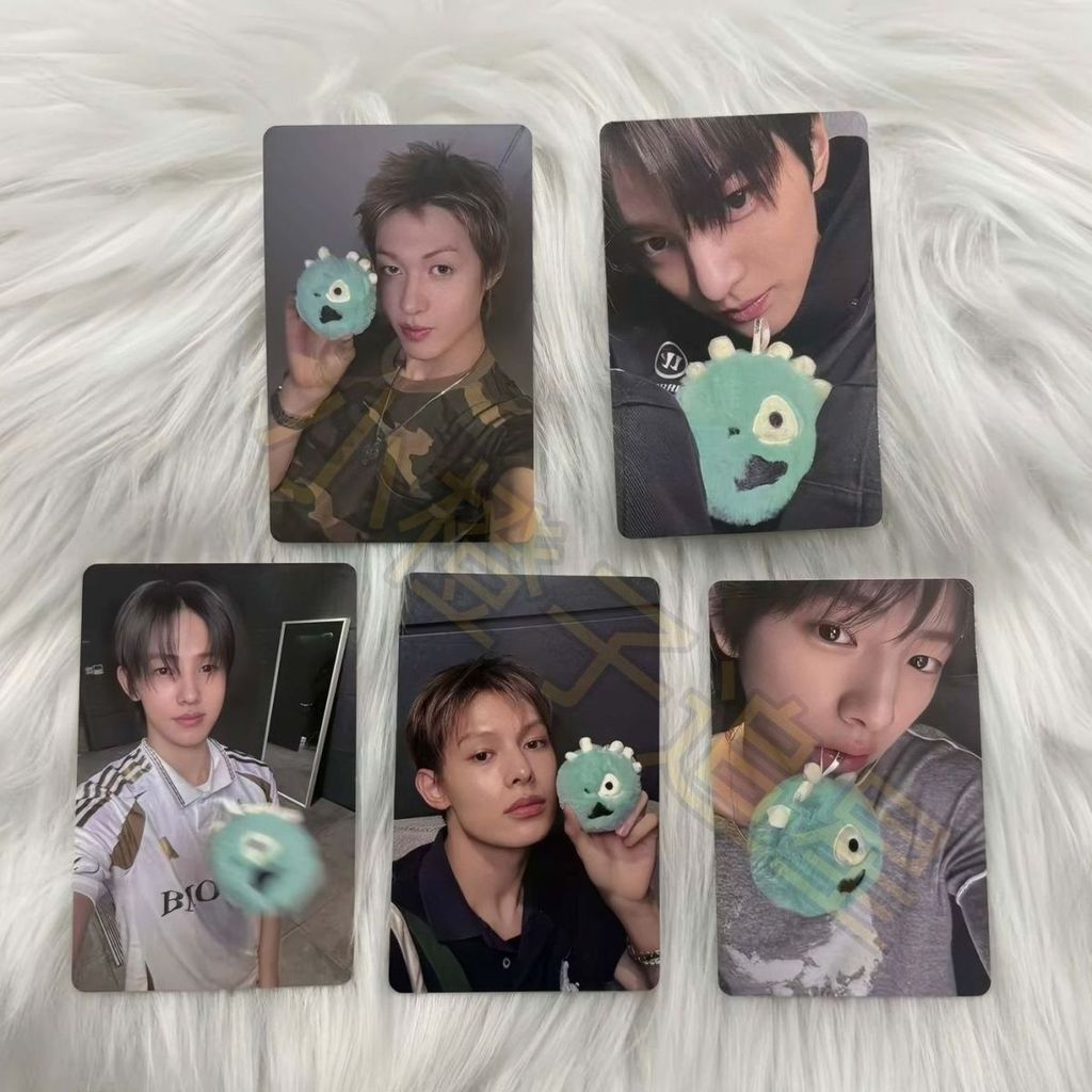 Cortis Hoof Debut Merchanted ball ตุ๊กตา CORTIS Bonus Plush Photocard