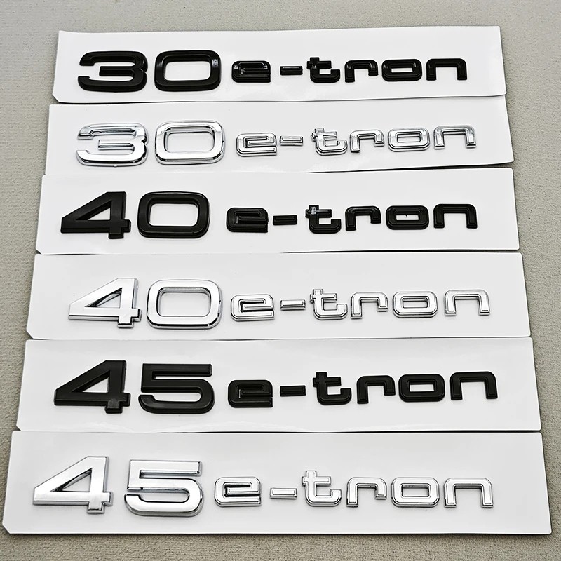 3D ABS ตัวอักษรรถด้านหลังป้ายโลโก้ 30 40 45 e-tron สติกเกอร์สัญลักษณ์สําหรับ Audi 30 40 45 e-tron Q4