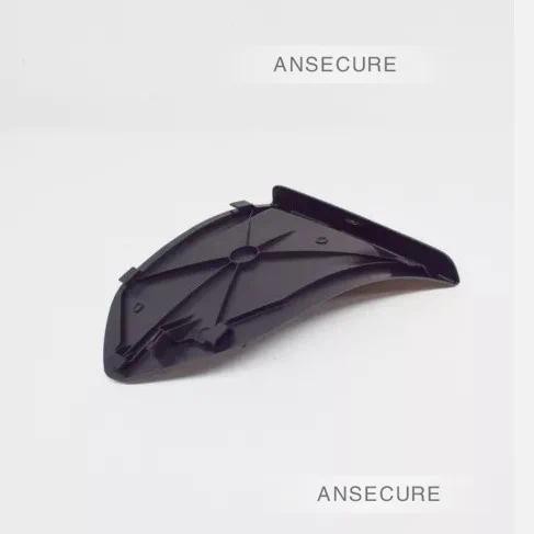 ฝาครอบไฟท้ายด้านหลังสีดําสําหรับ Audi Q3 2012-2018 RSQ3 8U0867658   8U0867657