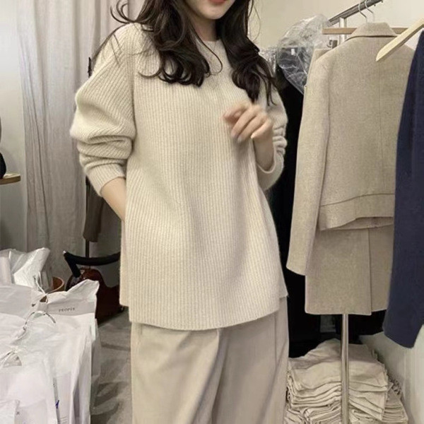 aiiz cardigan เสื้อสเวตเตอร์ถักคอกลมสำหรับผู้หญิง เสื้อไหมพรมผู้หญิงปี2025เสื้อถักแบบสวมหัวแฟชั่นสำห