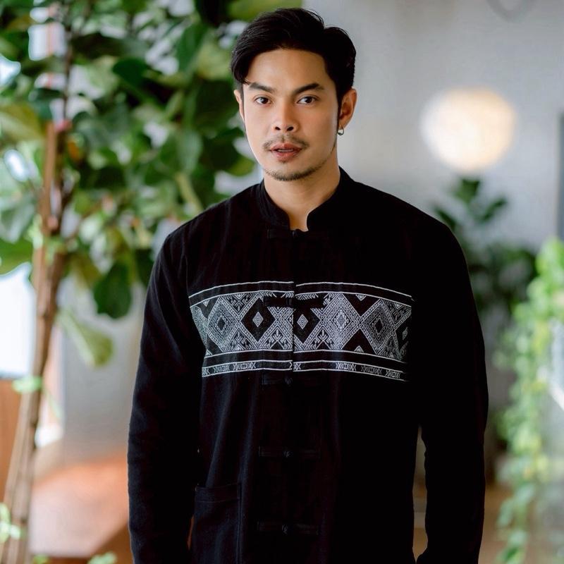 (Preorder)เสื้อผ้าแฟชั่น ผ้าไทย ผ้าฝ้ายฟอกนุ่มสีดำไม่ตกสี ทรงล้านนาแขนยาวคอจีน no.41ดำล้านนายาวน้ำไหลไม่ตกสี (Preorder)