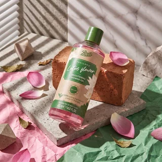 Boots Local Lotus Bright Shower Gel 415 ml. Localism Collection บู๊ทส์ โลตัส ฟลาวเวอร์ ไบร์ทเทนนิ่ง ชาวเวอร์ เจล
