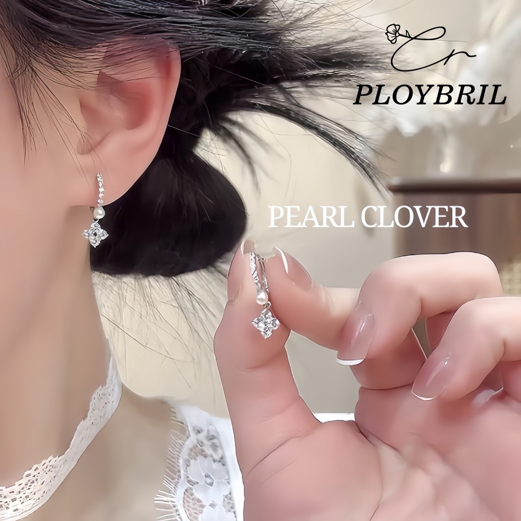 PLOYBRIL💕ต่างหูเงิน925 Pearl Clover ตุ้มหูเงินประดับมุก ต่างหูเงิน925ฝังเพชร ตุ้มหูโบว์ ต่างหูมุกเกาหลี E114