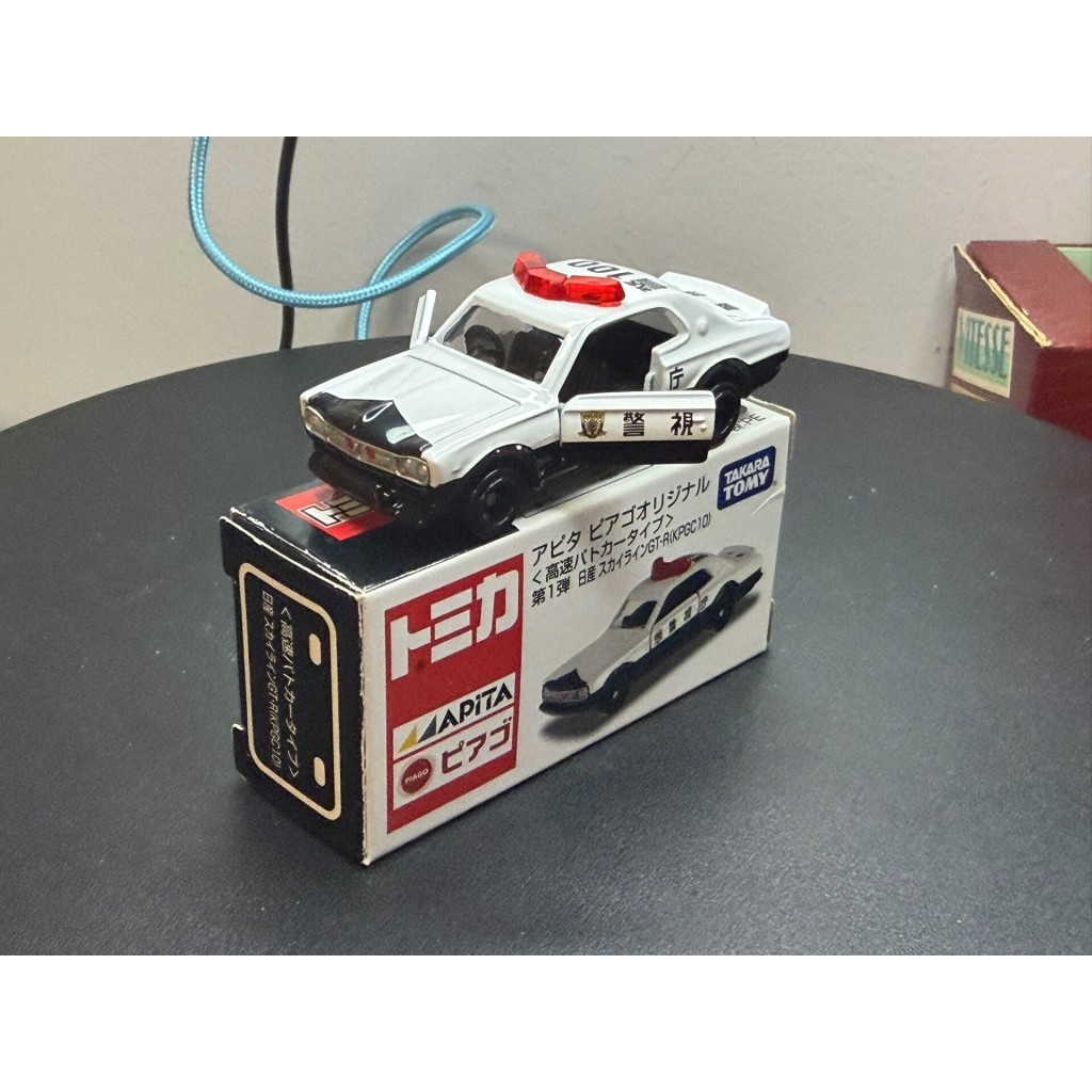 [สต๊อกพร้อม] TOMICA APITA Special Note Japanese Skyline GT-R KPGC10 Police Station Police Car, 1/64 