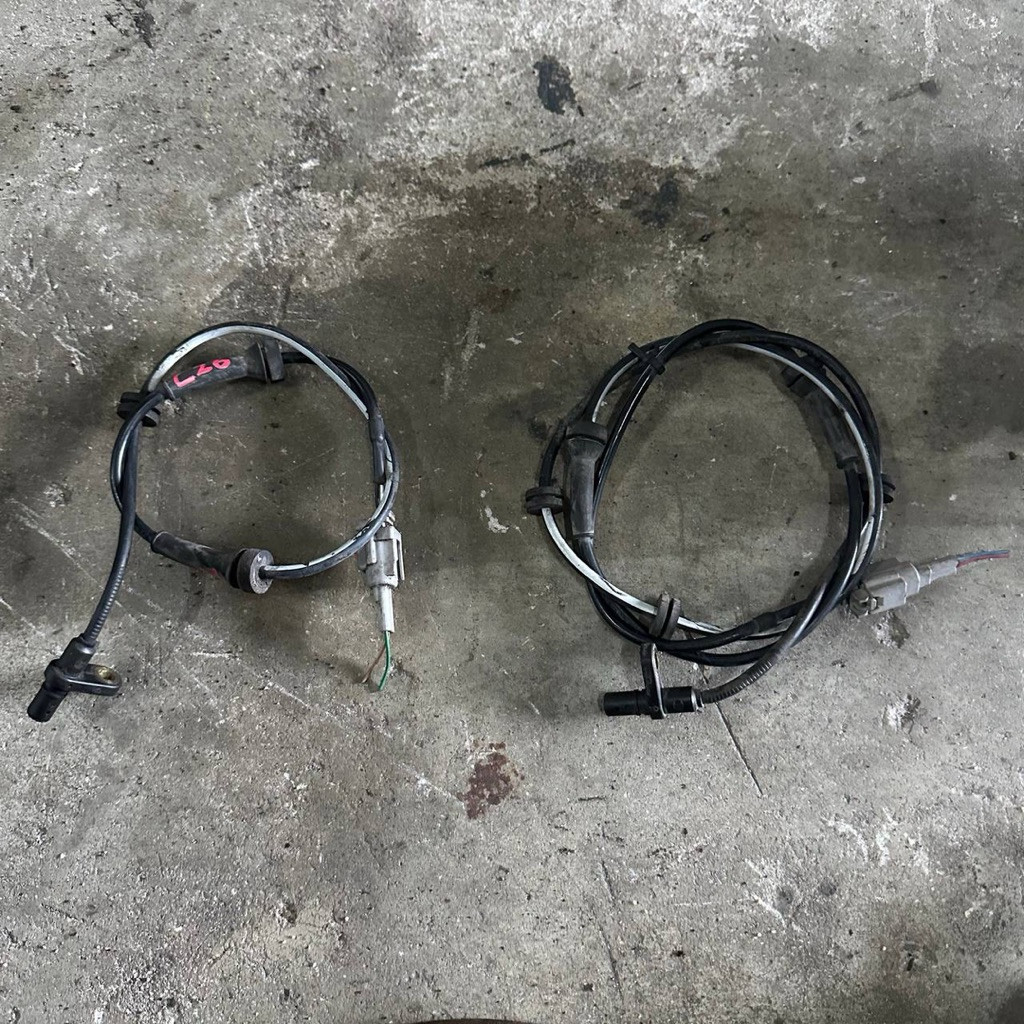 NISSAN SERENA C26 C27 เซ็นเซอร์ ABS ด้านหลังจากญี่ปุ่น