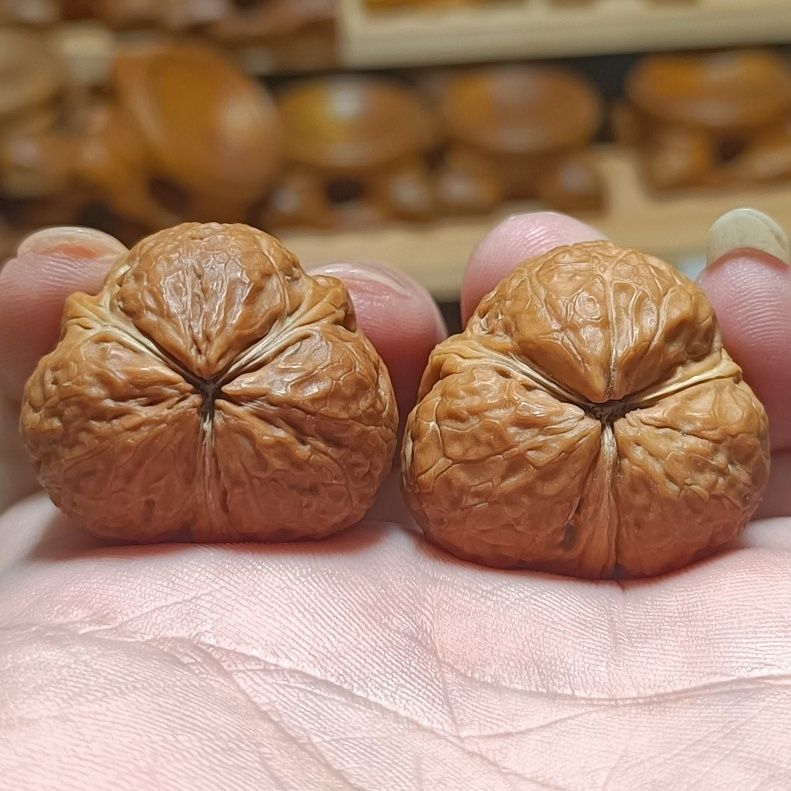 Wenwan Walnuts วอลนัทรูปทรงพิเศษสามด้านสี่ขอบมือบิดถุงทอด20251016
