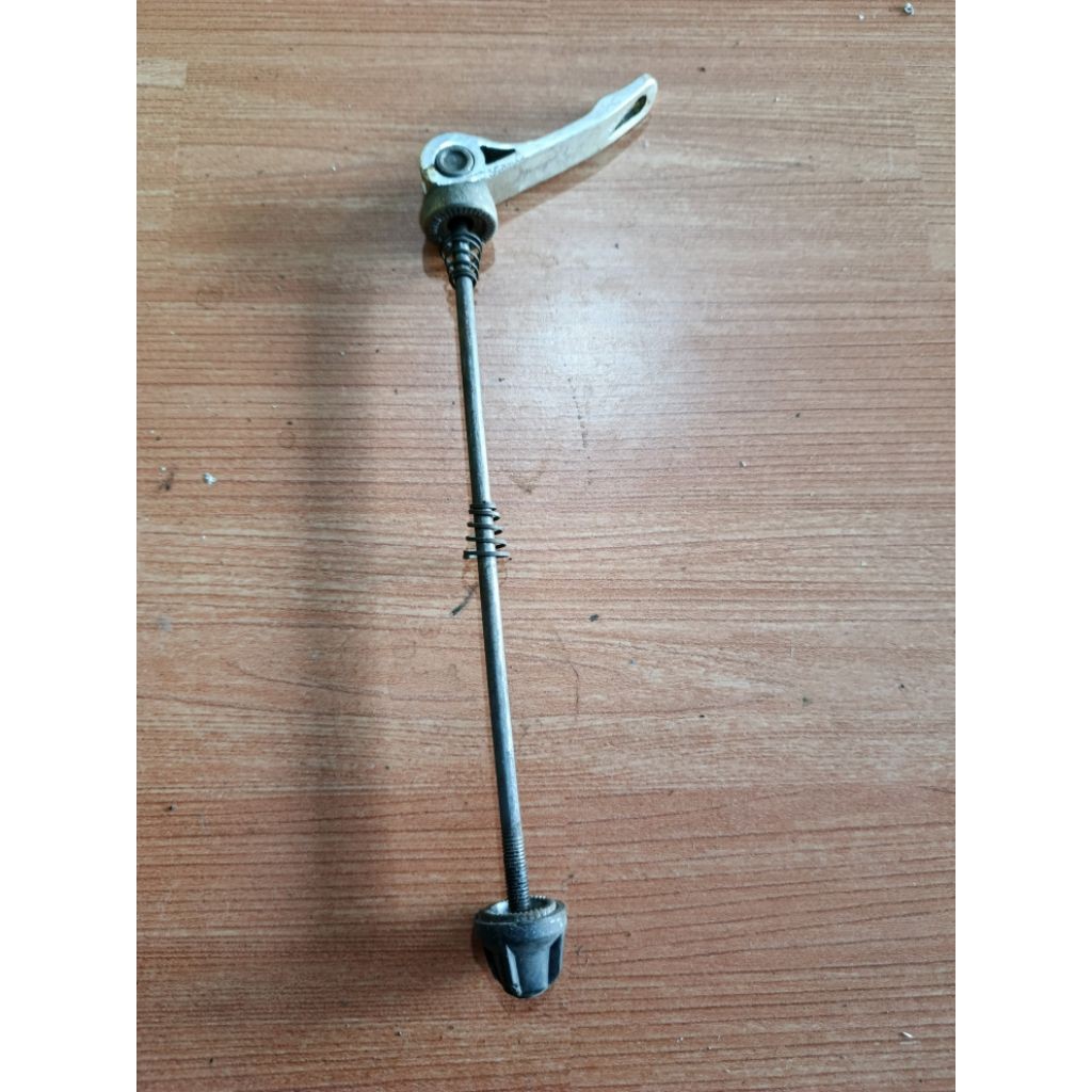 Qr หรือปลดเร็ว สําหรับจักรยาน mtb ด้านหลัง 26 คัน เท่านั้น ยี่ห้อ access มือสอง