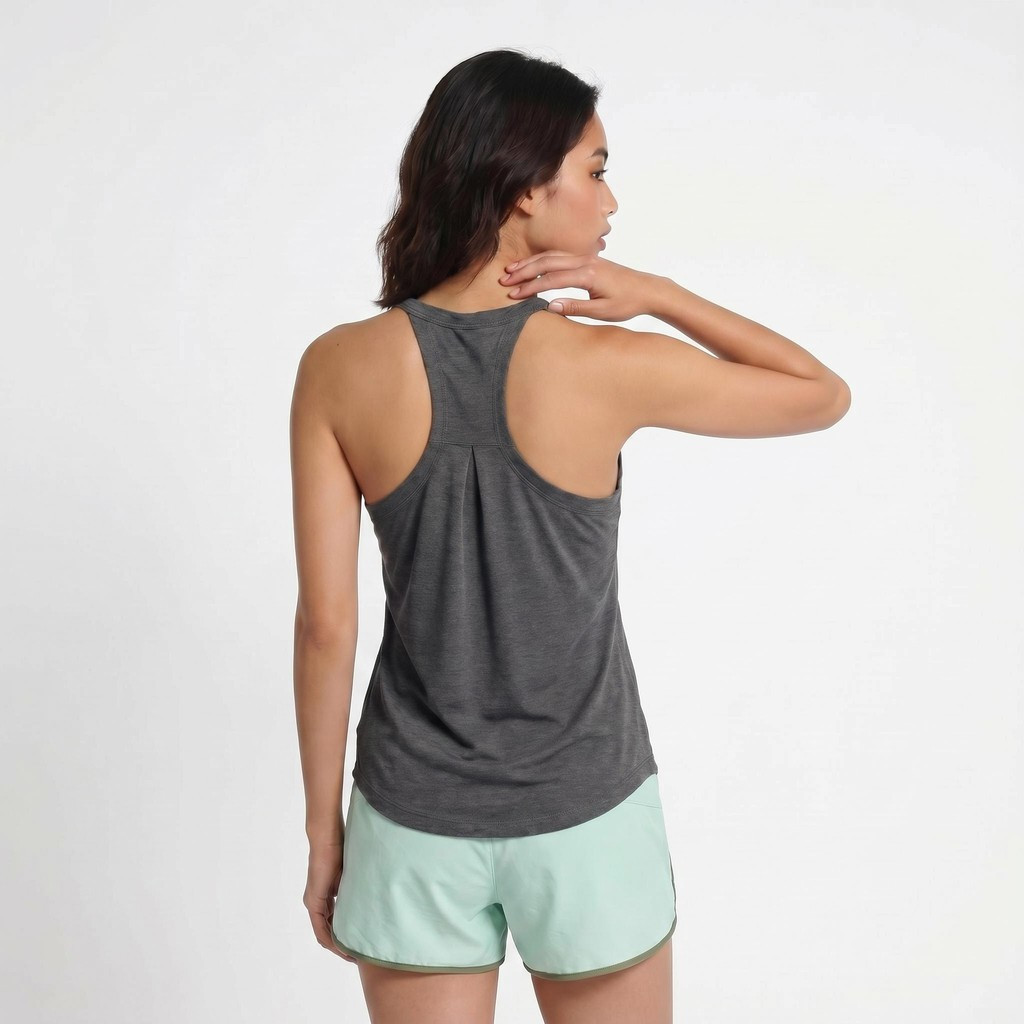 นุ่มระบายอากาศผู้หญิงเสื้อกล้ามสําหรับยิมโยคะวิ่งออกกําลังกาย Racerback เสื้อออกกําลังกายแขนกุดน้ําหนักเบา Moisture Wicking Activewear Top