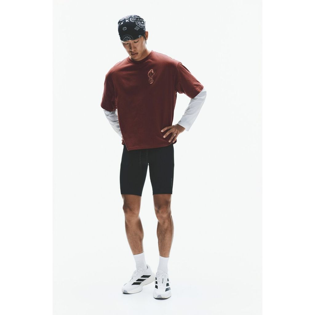 H&M(เอชแอนด์เอ็ม) เสื้อยืดกีฬาทรงบ็อกซีผ้า DryMove™ ผู้ชาย 1275784_6