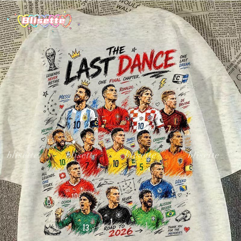【จัดส่งภายใน 24 ชั่วโมง】 เสื้อยืดแขนสั้นทรงหลวม พิมพ์ลายฟุตบอลโลก 2026 สไตล์เรโทรอเมริกัน ระบายอากาศได้ดี ไม่หลวมโคร่ง