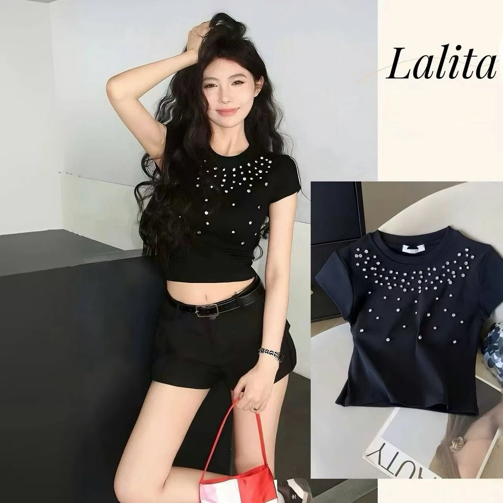 Lalita เสื้อยืดแขนสั้น เเบบสุดฮิต คอกลมประดับเพชร แขนสั้นรัดรูปเซกซี่ 2สี ผ้ายืดรูปทรงสวย
