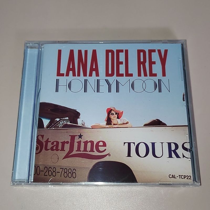 Lana Del Rey Honeymoon Lana Del Rey Honeymoon 2CD อัลบั้มเพลงในรถยนต์ฮันนีมูน ใหม่ล่าสุด 8-10-18