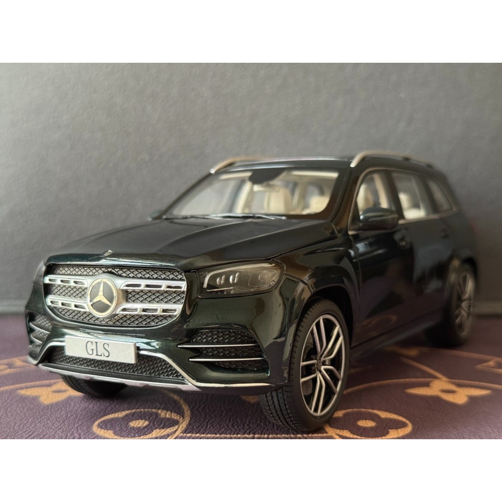 [พร้อมสต็อก] 1/18 เมอร์เซเดส-เบนซ์ GLS 580 2020 รุ่นรถโดยไม่ต้องกล่องบรรจุภัณฑ์สีเขียวมรกตคลาสสิกสีโ