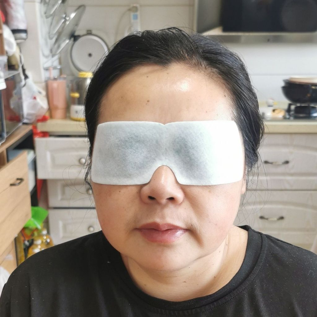 Kobayashi Icy Refreshing Cool Eye Mask Cool Cool Cool Feeling Eye Mask ประคบเย็น Sleep Shading Fit F