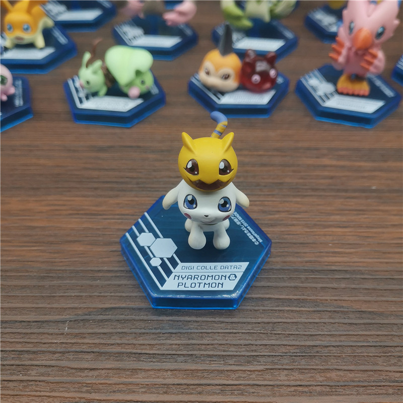 ของแท้สินค้าจํานวนมาก Digimon Box Egg Tyrannosaurus V-Beast Bean Ding Beast Big-Eared Beast Gabu Bea