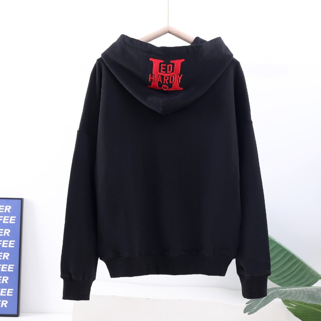 เสื้อฮอดดี้สำหรับผู้หญิง ED Hardy ทำจากผ้าฝ้ายแท้ มีการออกแบบลายสัตว์ที่สวยงาม