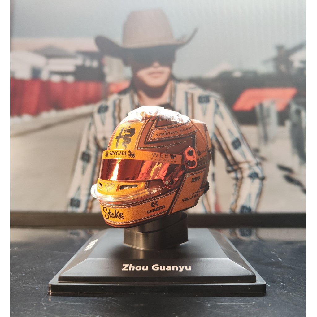 F1 หมวกกันน็อครุ่น 1: 5 SPARK Alpha Romeo Zhou Guanyu 2023 หมวกกันน็อค American Station Alpha Romeo 