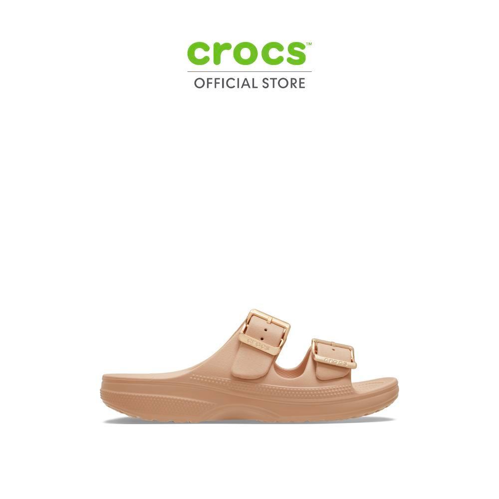 CROCS รองเท้าแตะผู้หญิง SATURDAY METALLIC BUCKLE SANDAL - BLUSH